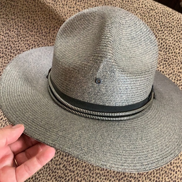 Vintage Hat - Picture 2 of 9